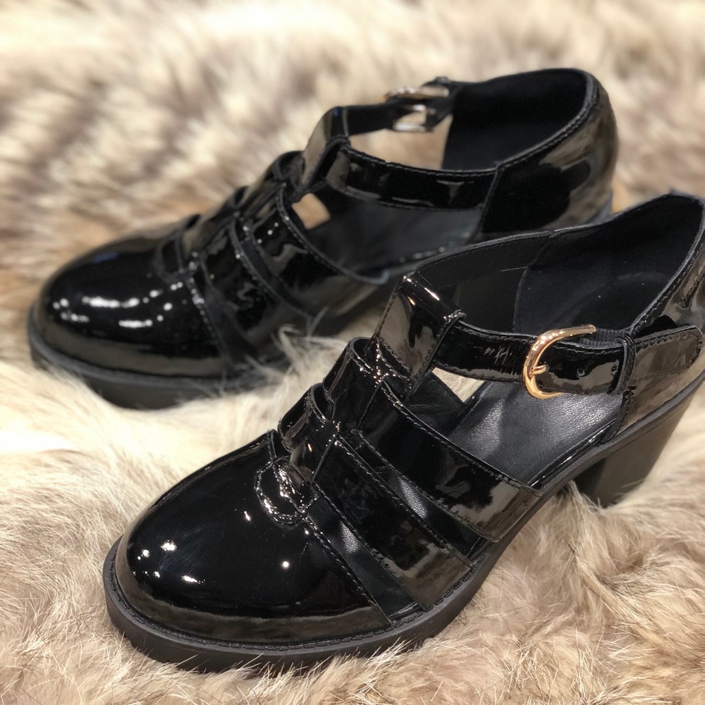 Vagabond Grace Sandles.